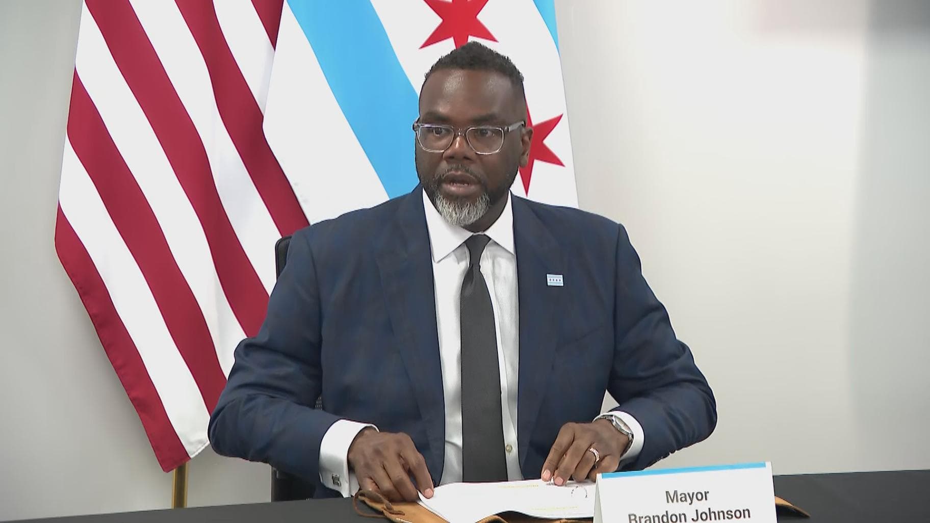 Windy City Out Of Breath As Mayor Suffocates City With Crime!